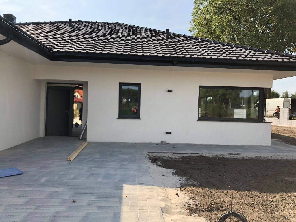 48390268_944185835786739_7442441865925754880_n