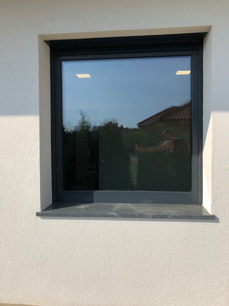 48411110_944186015786721_407568735415566336_n