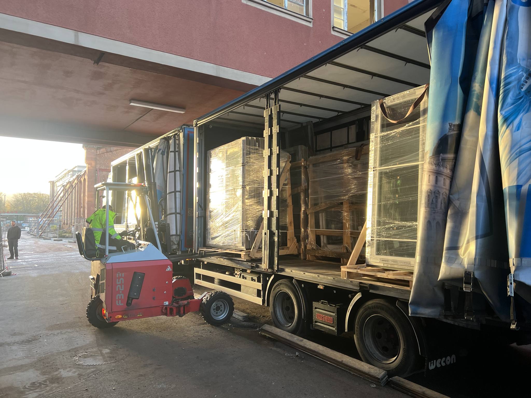 491924728_1233022392160322_8912251461105779987_n