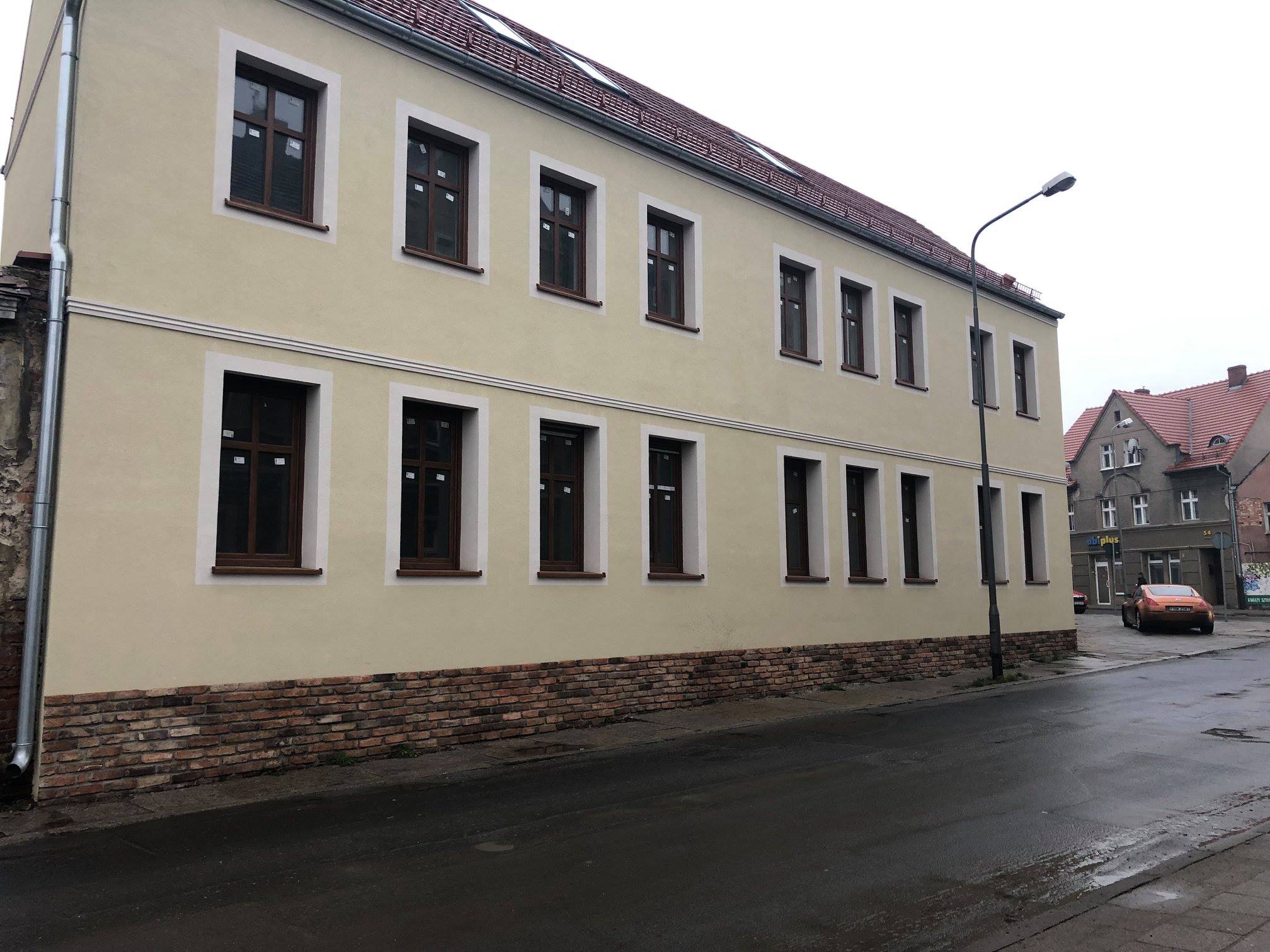 54730591_995067774031878_8909824739753590784_n